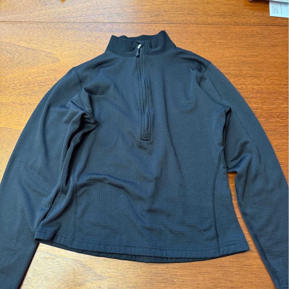 Magellan Outdoors women’s Black Zip-Up pullover